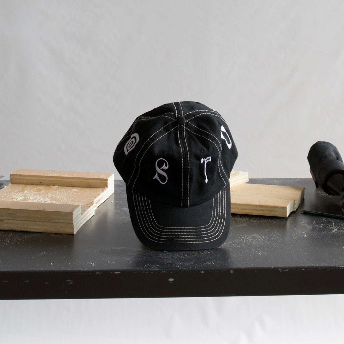 Studio Cap (Black/White)